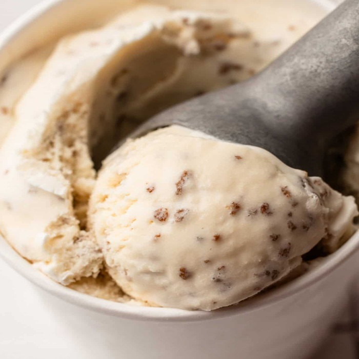 Vanilla Ice Cream (2 scoops)